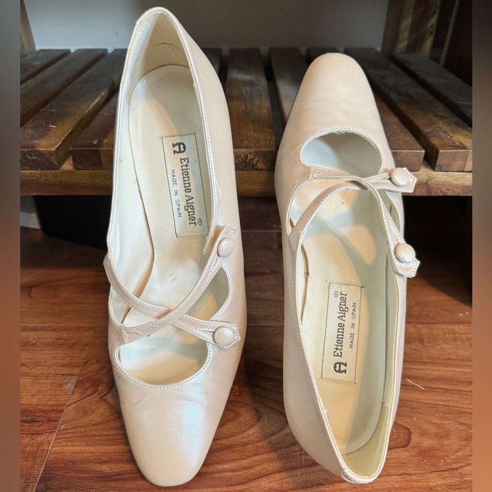 Vintage Etienne Aigner pearly colored Mary Jane’s sz 7m